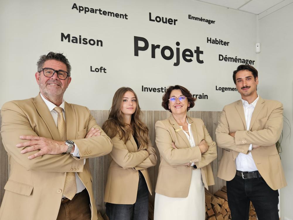l'équipe de l'agence L'Immobilière de Confiance