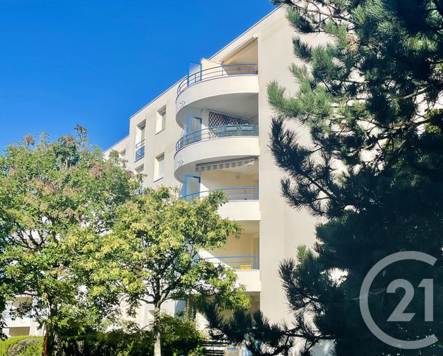 Appartement T4 à vendre - 4 pièces - 86.32 m2 - POITIERS - 86 - POITOU-CHARENTES - Century 21 L'Immobilière De Confiance