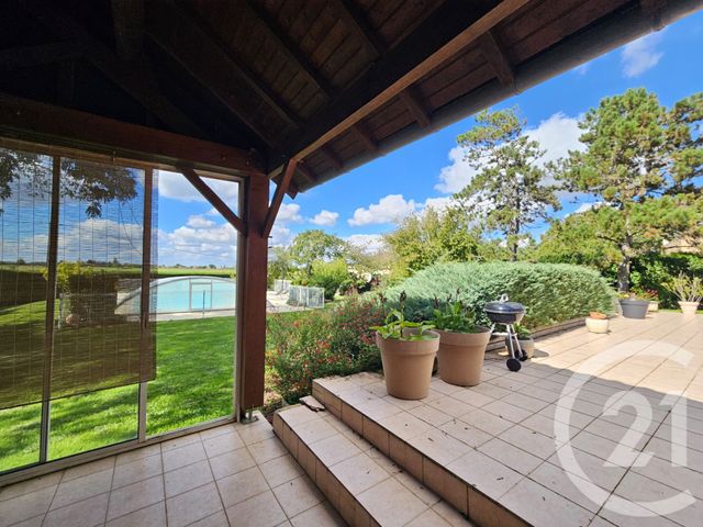 maison à vendre - 7 pièces - 152.0 m2 - VOUNEUIL SOUS BIARD - 86 - POITOU-CHARENTES - Century 21 L'Immobilière De Confiance