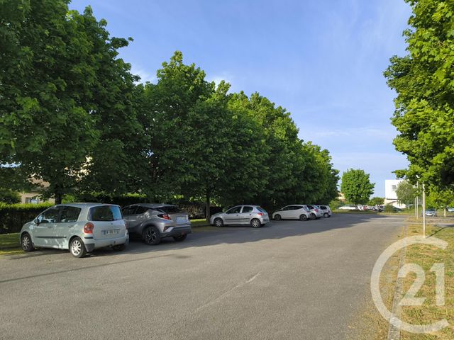 Appartement Studio à vendre - 1 pièce - 24.0 m2 - ST BENOIT - 86 - POITOU-CHARENTES - Century 21 L'Immobilière De Confiance