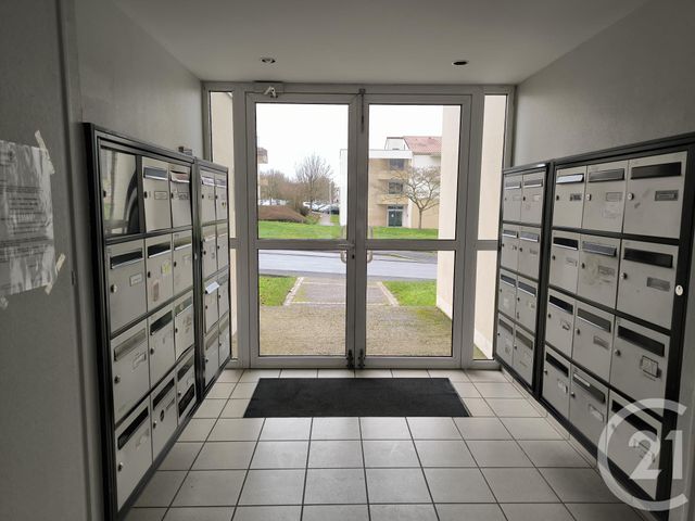 Appartement Studio à vendre - 1 pièce - 24.0 m2 - ST BENOIT - 86 - POITOU-CHARENTES - Century 21 L'Immobilière De Confiance