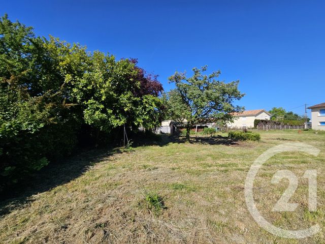 terrain à vendre - 1310.0 m2 - VOUNEUIL SOUS BIARD - 86 - POITOU-CHARENTES - Century 21 L'Immobilière De Confiance