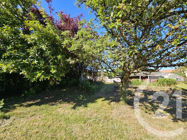terrain à vendre - 1310.0 m2 - VOUNEUIL SOUS BIARD - 86 - POITOU-CHARENTES - Century 21 L'Immobilière De Confiance