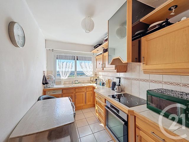 Appartement F5 à vendre - 5 pièces - 110.71 m2 - POITIERS - 86 - POITOU-CHARENTES - Century 21 L'Immobilière De Confiance