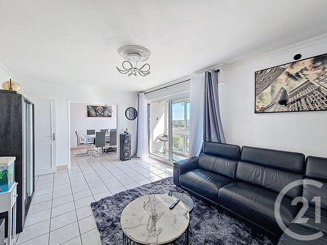 Appartement F5 à vendre - 5 pièces - 110.71 m2 - POITIERS - 86 - POITOU-CHARENTES - Century 21 L'Immobilière De Confiance