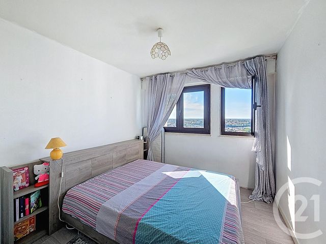 Appartement F5 à vendre - 5 pièces - 110.71 m2 - POITIERS - 86 - POITOU-CHARENTES - Century 21 L'Immobilière De Confiance