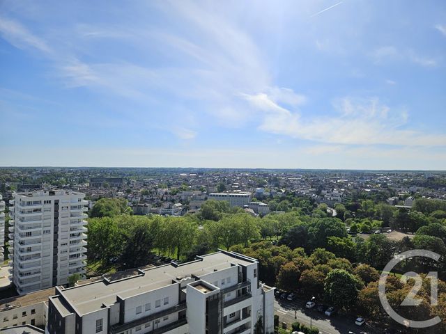 Appartement F5 à vendre - 5 pièces - 110.71 m2 - POITIERS - 86 - POITOU-CHARENTES - Century 21 L'Immobilière De Confiance