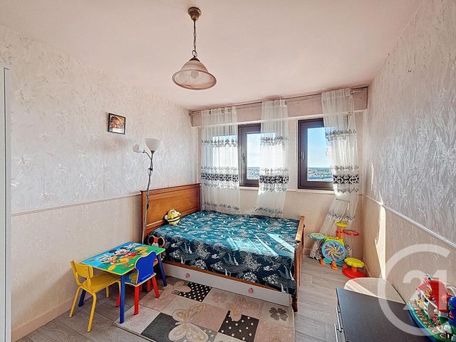 Appartement F5 à vendre - 5 pièces - 110.71 m2 - POITIERS - 86 - POITOU-CHARENTES - Century 21 L'Immobilière De Confiance
