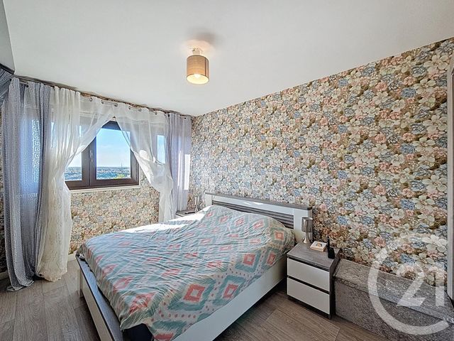 Appartement F5 à vendre - 5 pièces - 110.71 m2 - POITIERS - 86 - POITOU-CHARENTES - Century 21 L'Immobilière De Confiance