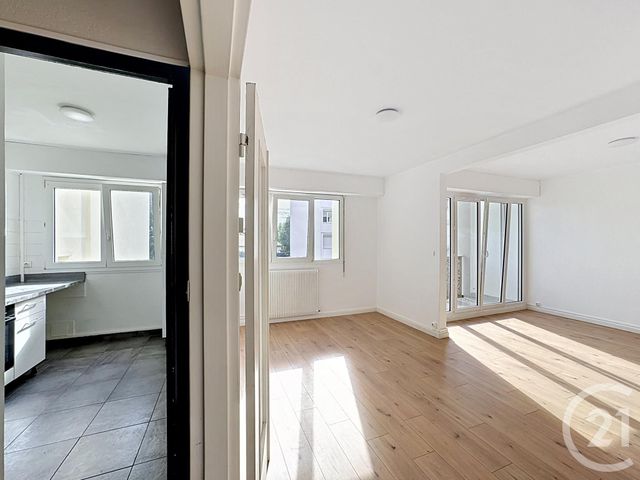 Appartement F4 à vendre - 4 pièces - 83.67 m2 - ST BENOIT - 86 - POITOU-CHARENTES - Century 21 L'Immobilière De Confiance