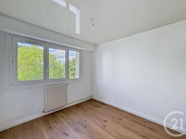 Appartement F4 à vendre - 4 pièces - 83.67 m2 - ST BENOIT - 86 - POITOU-CHARENTES - Century 21 L'Immobilière De Confiance