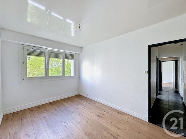 Appartement F4 à vendre - 4 pièces - 83.67 m2 - ST BENOIT - 86 - POITOU-CHARENTES - Century 21 L'Immobilière De Confiance
