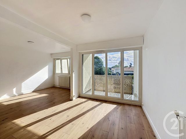 Appartement F4 à vendre - 4 pièces - 83.67 m2 - ST BENOIT - 86 - POITOU-CHARENTES - Century 21 L'Immobilière De Confiance