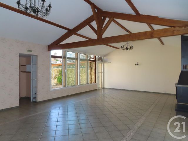 Afficher la photo en grand maison à vendre - 8 pièces - 326.5 m2 - CROUTELLE - 86 - POITOU-CHARENTES - Century 21 L'Immobilière De Confiance