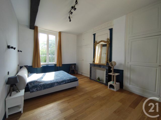 Afficher la photo en grand maison à vendre - 9 pièces - 260.0 m2 - CHASSENEUIL DU POITOU - 86 - POITOU-CHARENTES - Century 21 L'Immobilière De Confiance