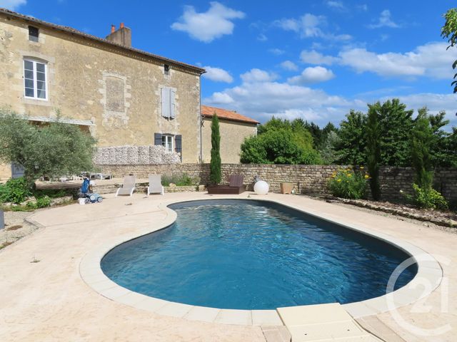Afficher la photo en grand maison à vendre - 9 pièces - 260.0 m2 - CHASSENEUIL DU POITOU - 86 - POITOU-CHARENTES - Century 21 L'Immobilière De Confiance